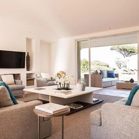 Hotel La Reserve & 5*