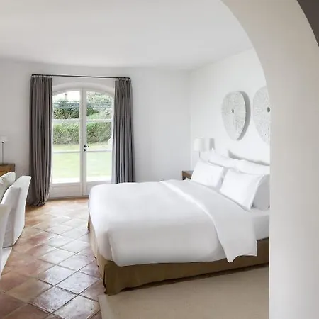 Hotel La Reserve &