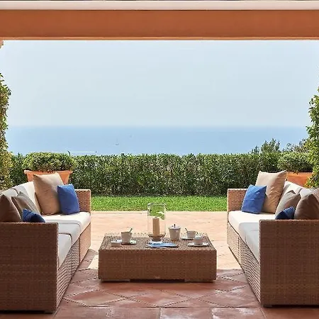 La Reserve & Hotel 5*