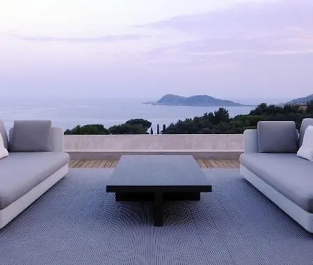 Hotel La Reserve & 5*