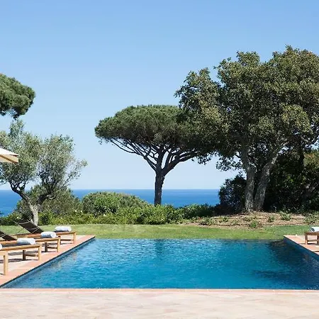 La Reserve & Hotel 5*